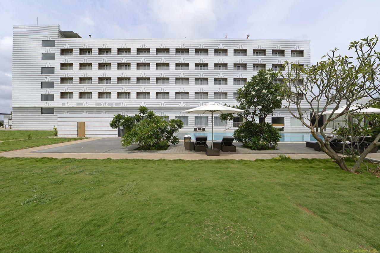 Hotel Naveen Lakeside Hubli Exterior foto